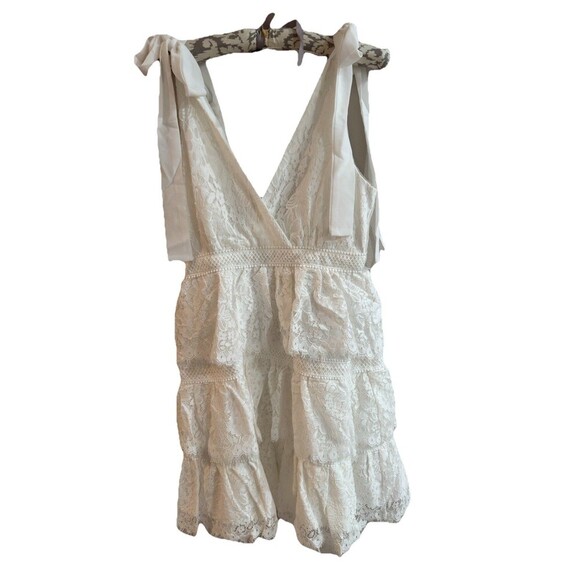 Lulus Women's White Lace Tiered Ruffle Dress Medium Ruffle Country Concert NWT - Picture 2 of 7
